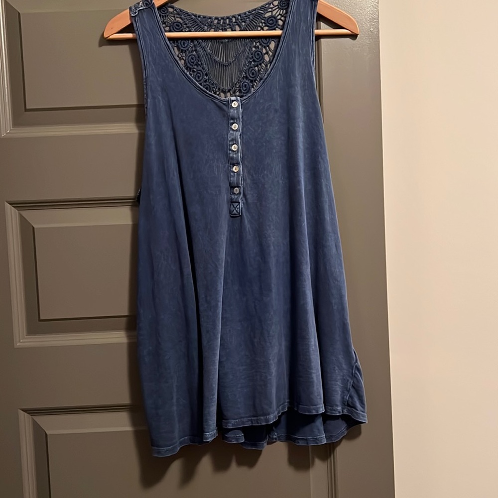 Anthropologie blue/gray eri + ali tank with beautiful embroidery back - size L